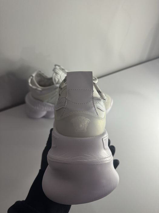 Versace Chain Reaction