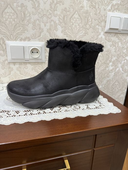 Продаются сапожки 38 39 размер