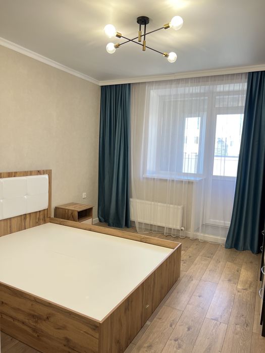 Продам кровать, диван, плиту