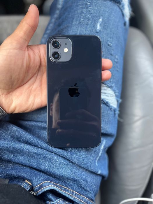 Vand iphone 12 stare foarte buna