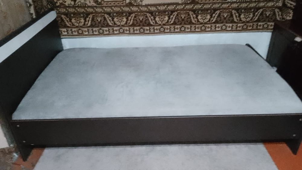 Продам  двухспальную кровать