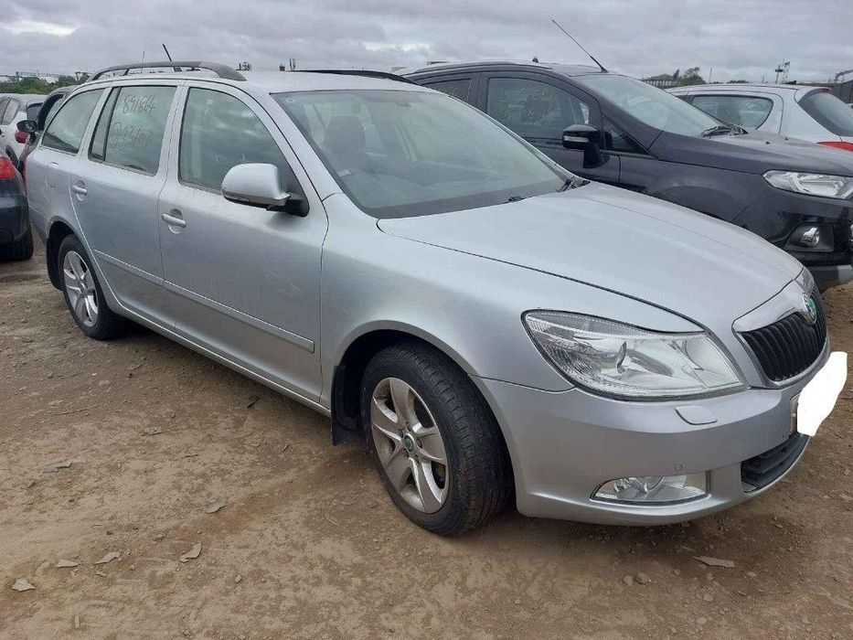 Aripa dreapta fata Skoda Octavia 2 2012 BREAK 2.0 TDI CFHC