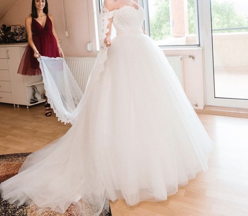 Rochie mireasa stil printesa