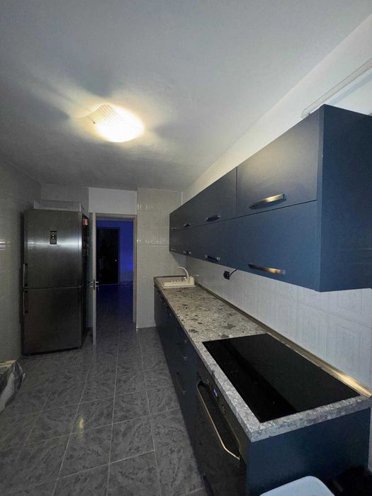 Inchiriez apart. 3 cam decom, mobilat si utilat, etaj 5/7 Tiglina 1