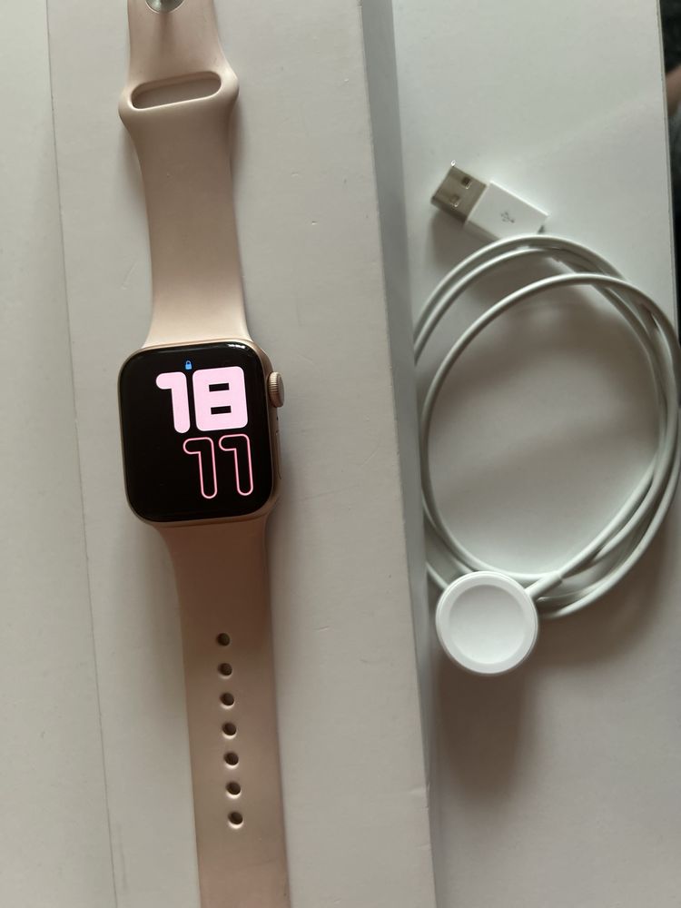 Apple watche 6 40 mm rose gold