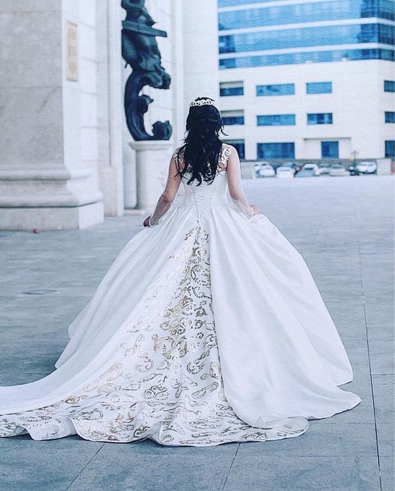 Свадебное платье