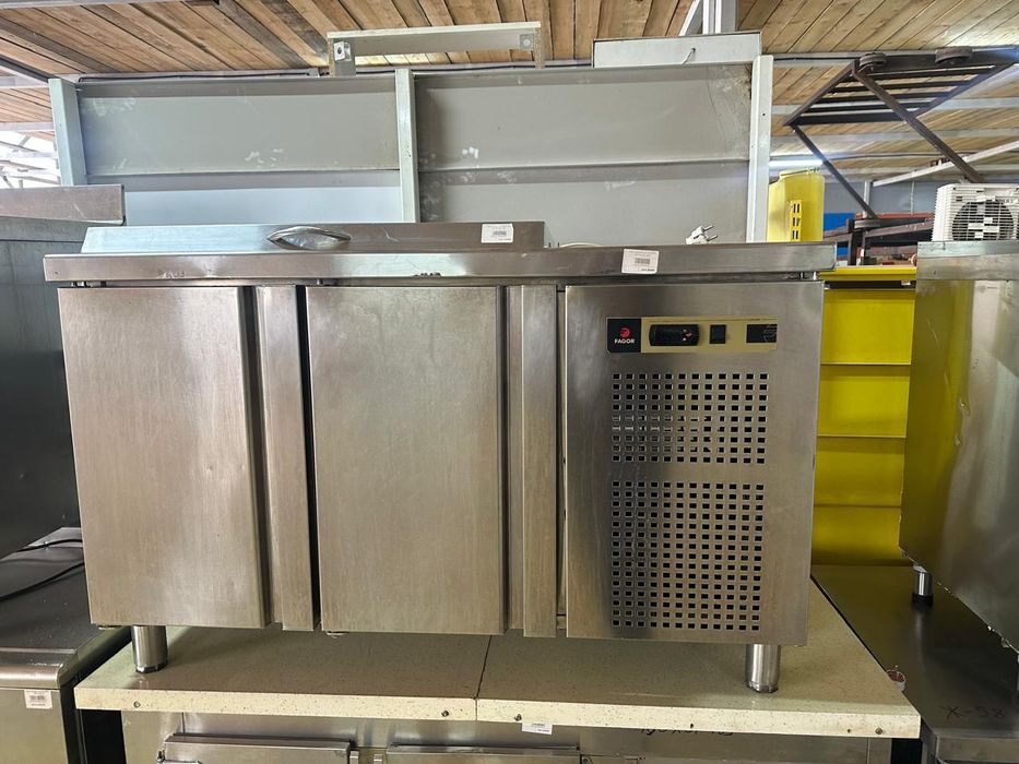 Холодильная столешница, оборудование