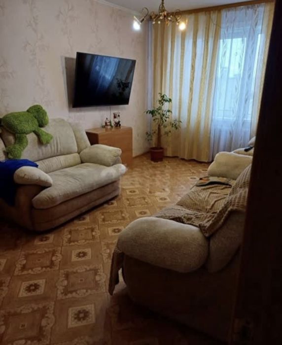 Продается трехкомнатная квартира