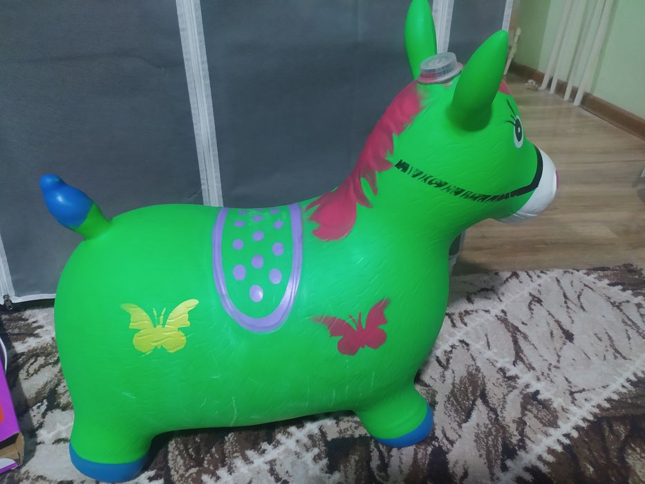 Продам самокат,осла и машинку