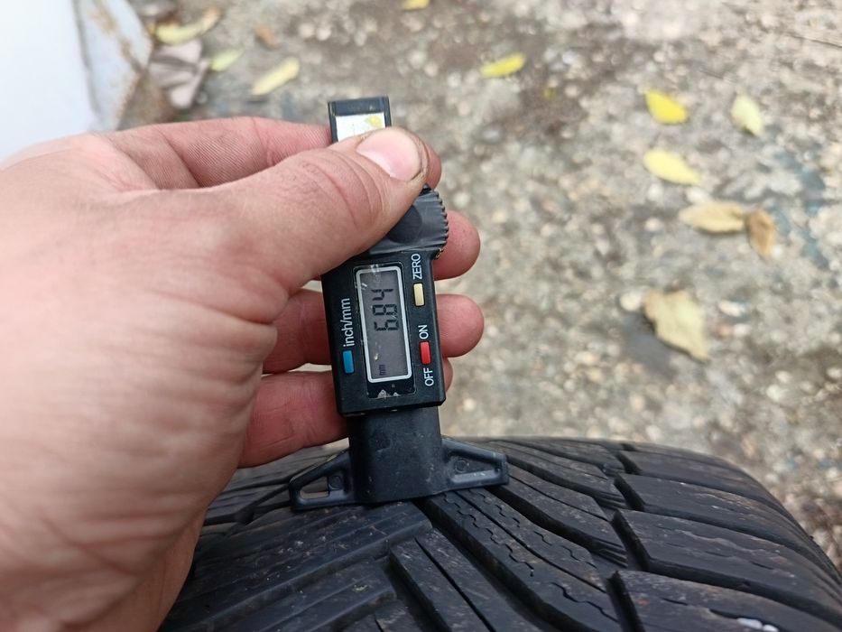 Anvelope MS iarna 215 60 16 Michelin 6.8-7mm