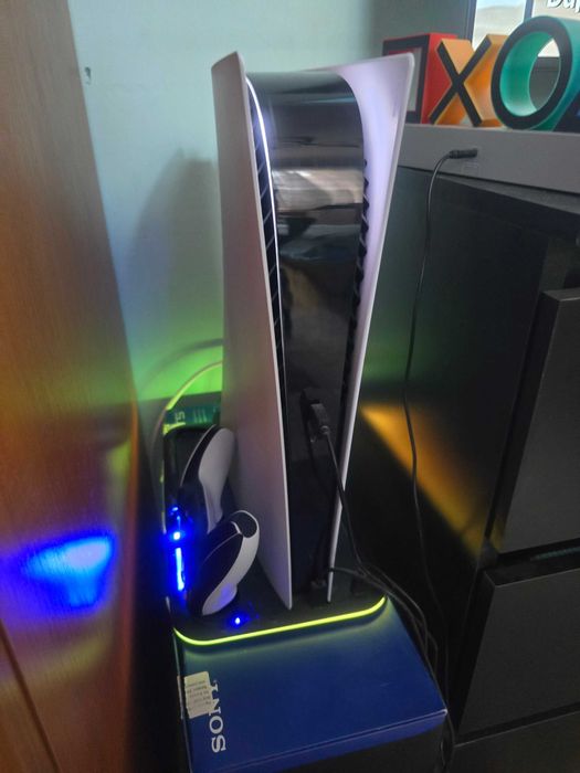 PlayStation 5 Digital Edition + Stand vertical 5 in 1 multifunctional