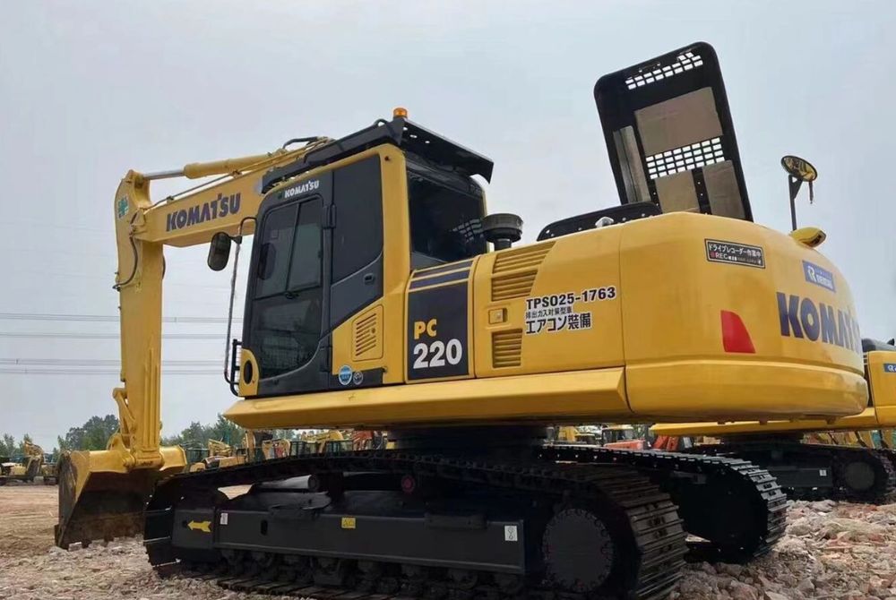 Dezmembrez excavator Komatsu PC220,PC300LC-6, PC340-6K,PC400LC-6–piese