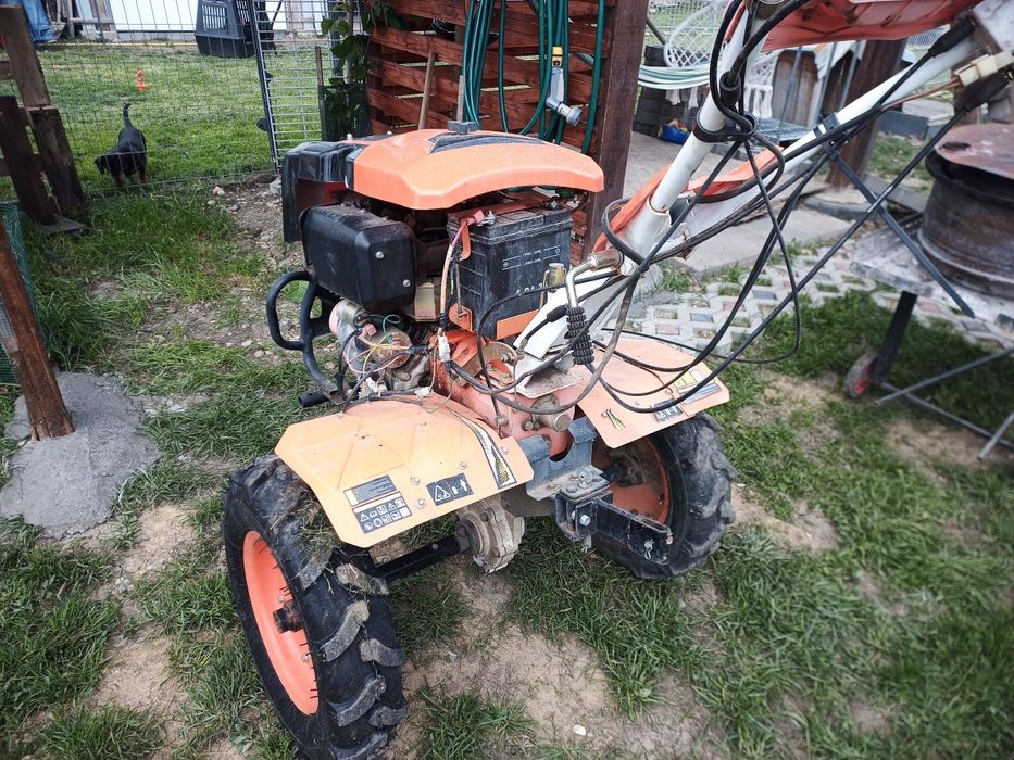 Vând motocultor Ruris diesel 11 cai