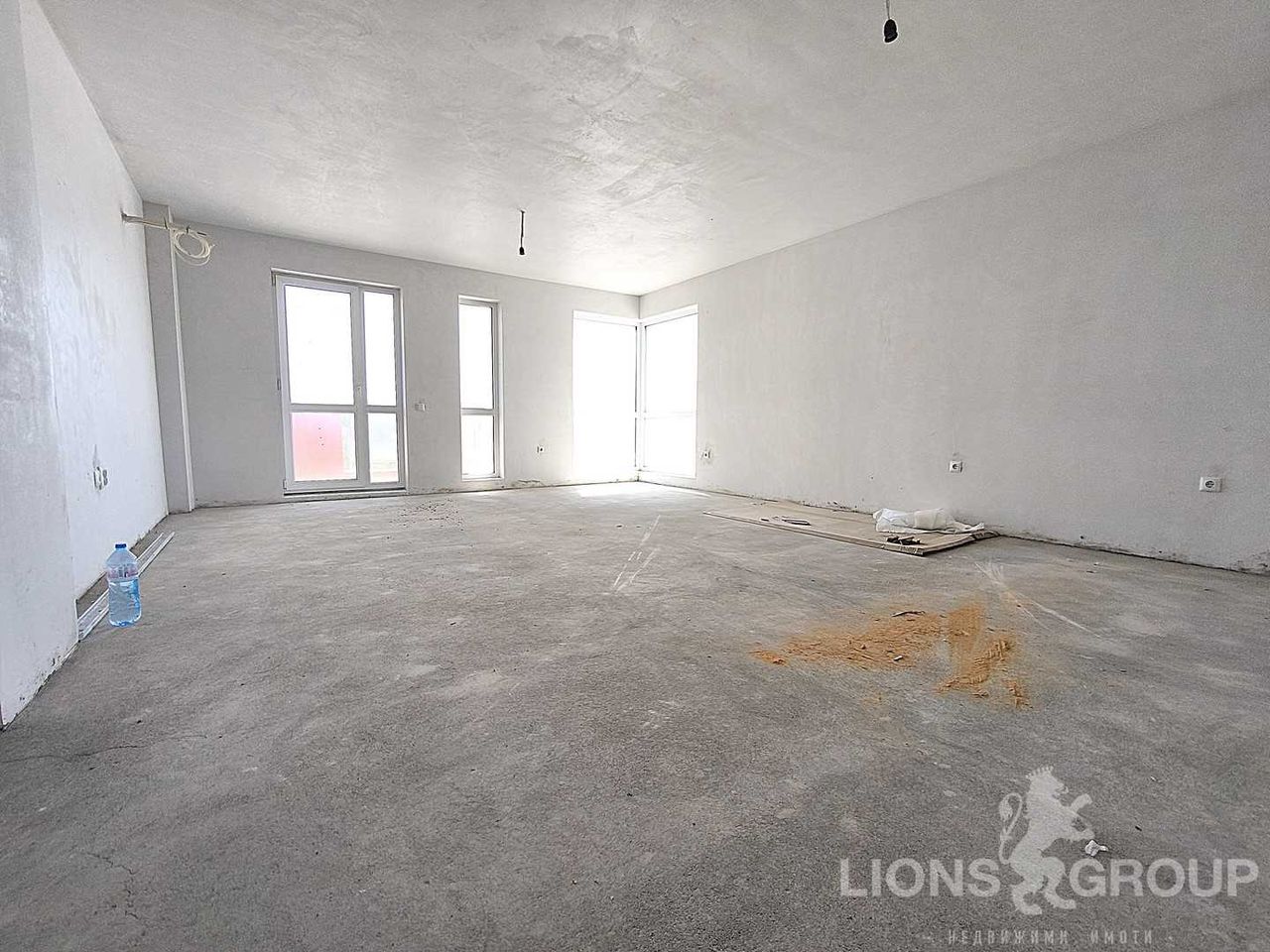 Продава се Тристаен апартамент в Варна, Владислав Варненчик - 92 кв.м за 1400 €/кв.м - Снимка #3