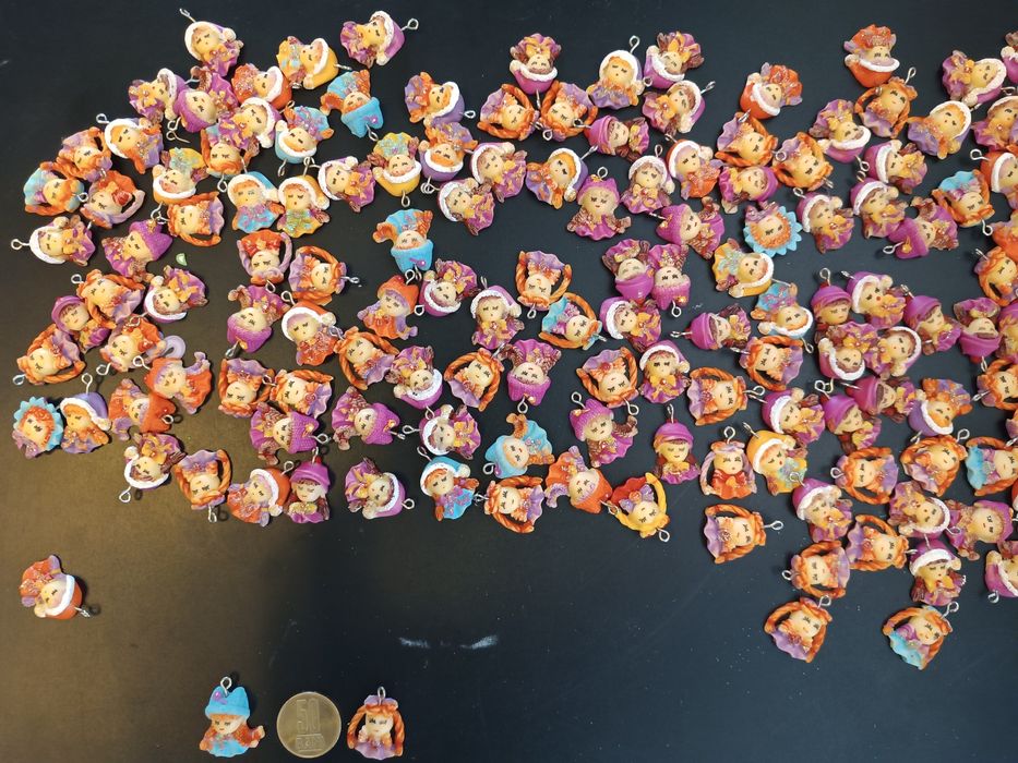 Mini păpuși ceramice(ideale pt litere colorate, mărțișoare)+ umbrelute