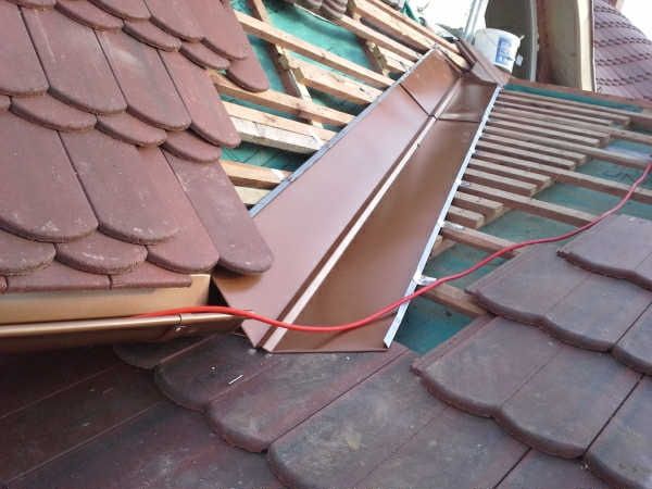 Executam acoperișuri și reparati dulgherie ori ce tip de acoperis