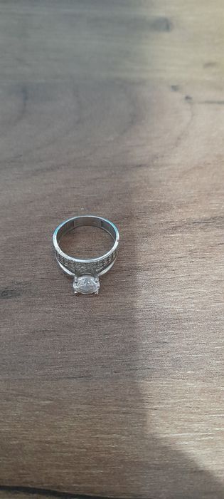 Inel din argint cu pietricele