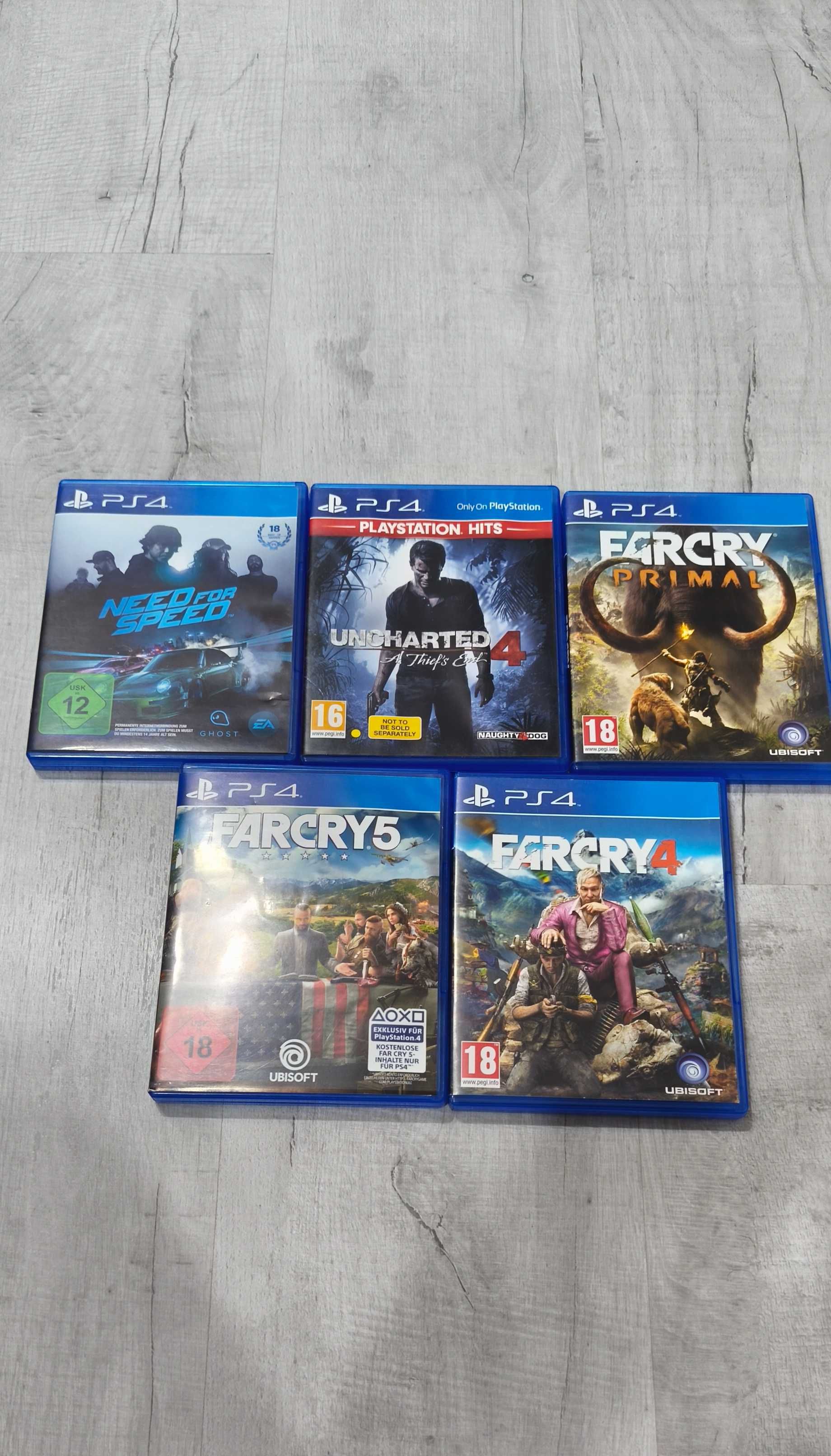 Продавам Sony playstation 4 PRO