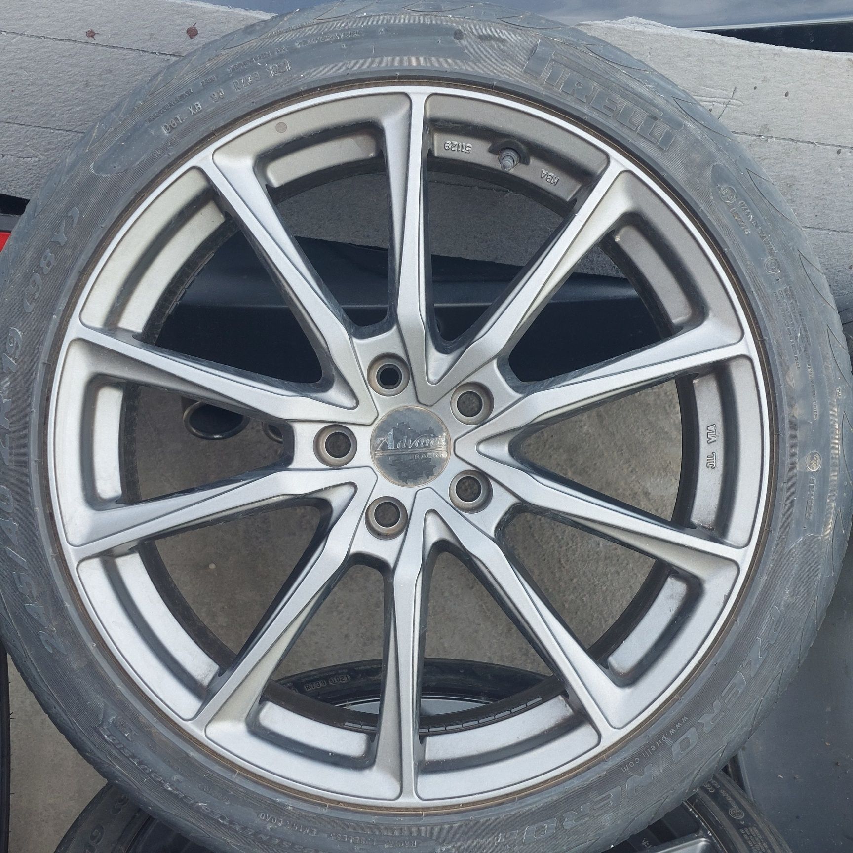 Roți pe 19 cu cauciuc 245/40 pireli