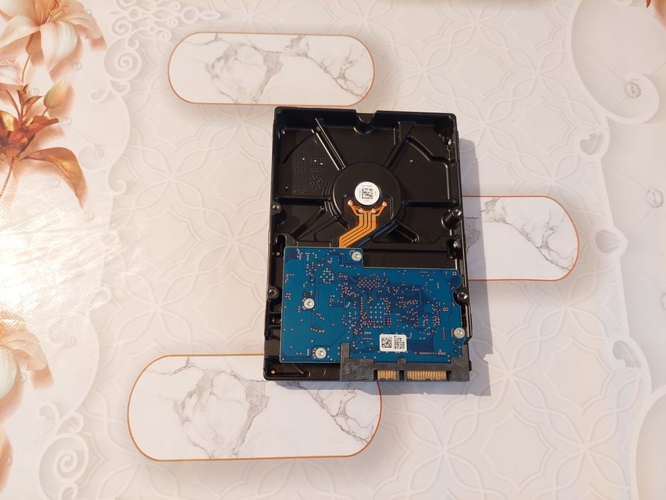 Продам Toshiba 1TB Smart Bad