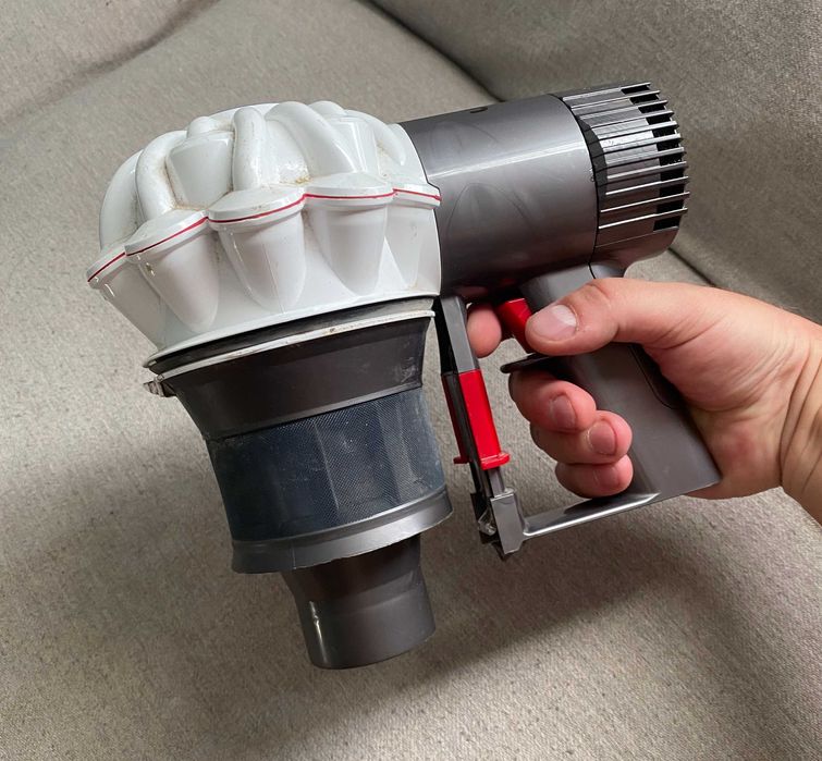 Aspirator Dyson V6 - fara accesorii - corp - perfect functional