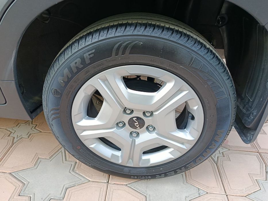 Kia Sonet 2025! Holati ideal. Rangi Qora. 4+pok Propan Gaz