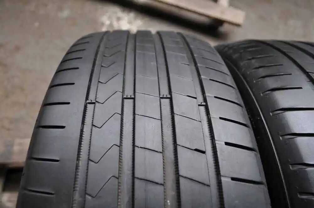 SET 2 Anvelope Vara 235/55 R17 HANKOOK Ventus Prime 4 99V
