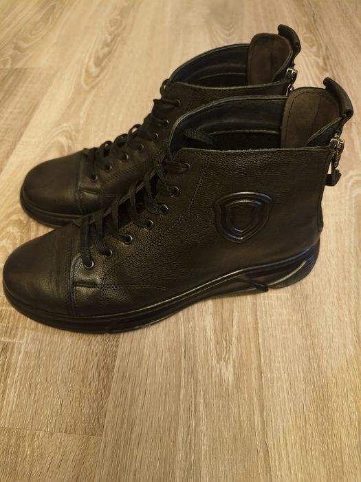 Ghete piele mărimea 44