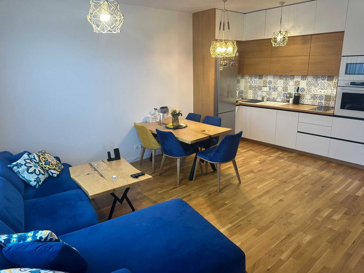 Дава се под наем Двустаен апартамент в Бургас, Славейков - 78 кв.м за 600 € - Снимка #6