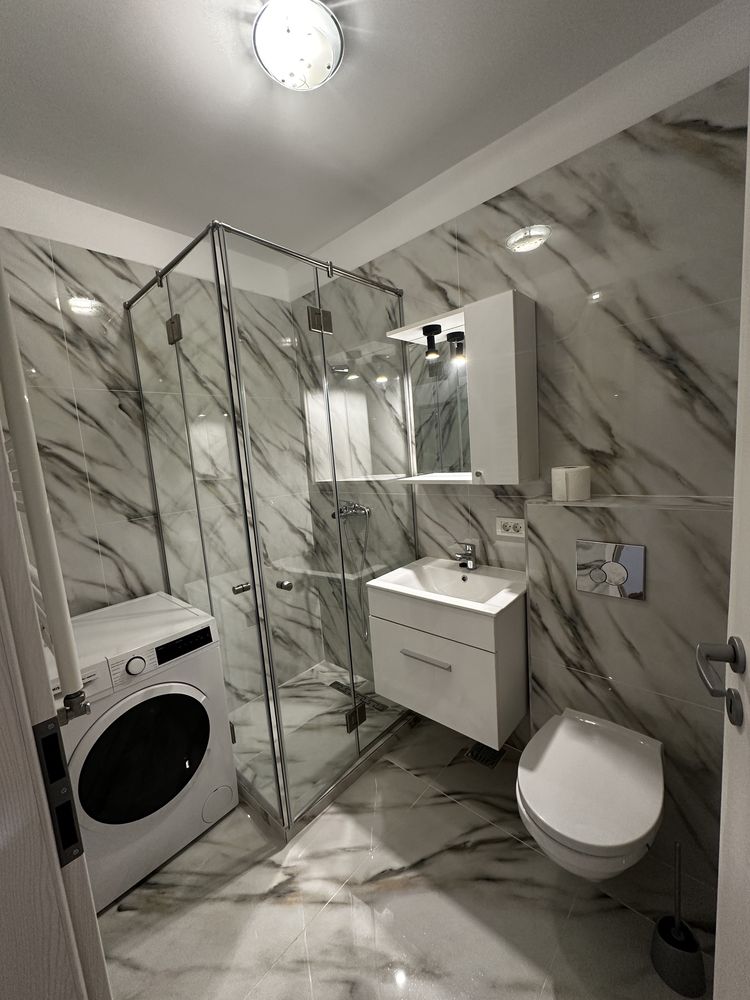 Inchiriez apartament