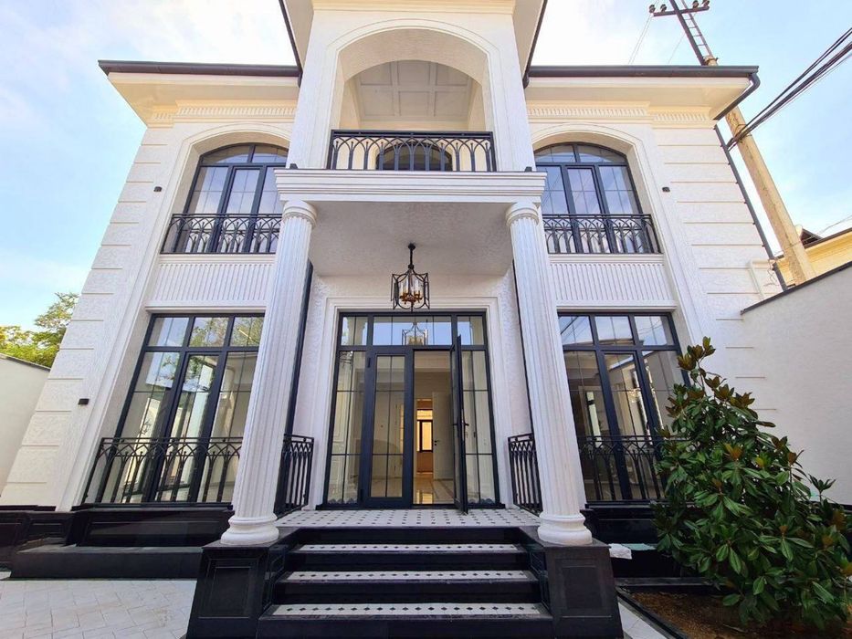 Евродом на Циалковского 3 сотки 390м2