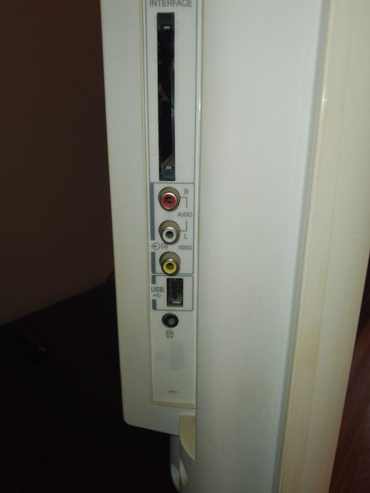 телевизор 100 см. диагонал без забележки