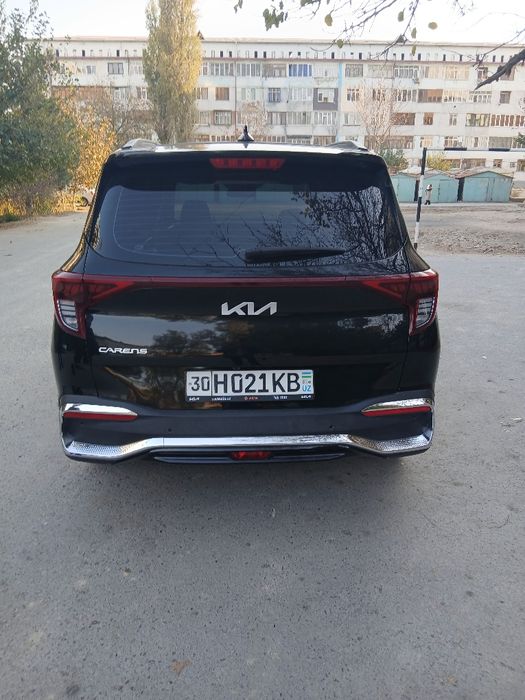 Kia carens sotiladi ideal xolatda