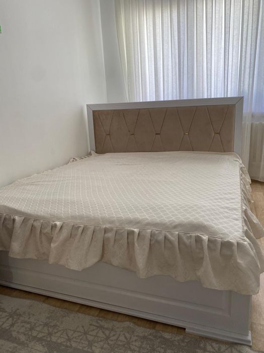 Продам спальный гарнитур