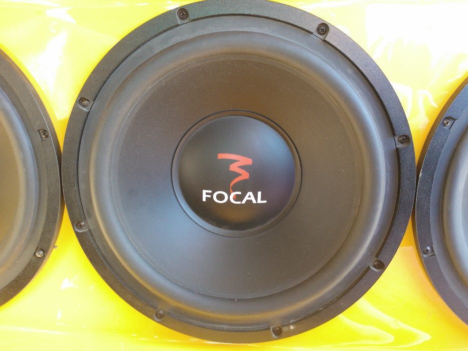 Бас каса с усилвател - FOCAL + Alpine MRD-M1000