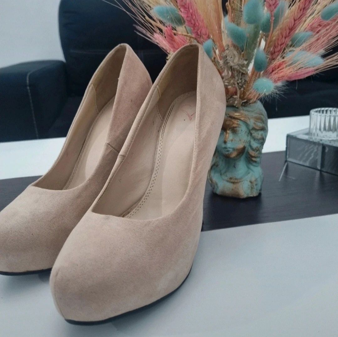 Pantofi cu toc Zara