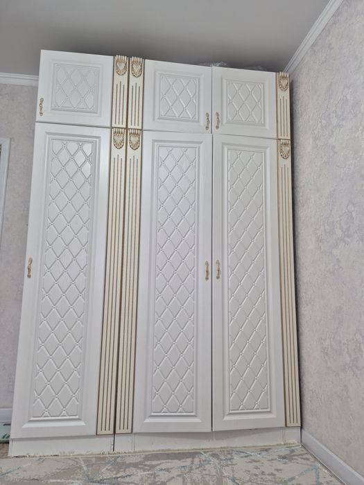 Срочно продам шкаф белый раздельный