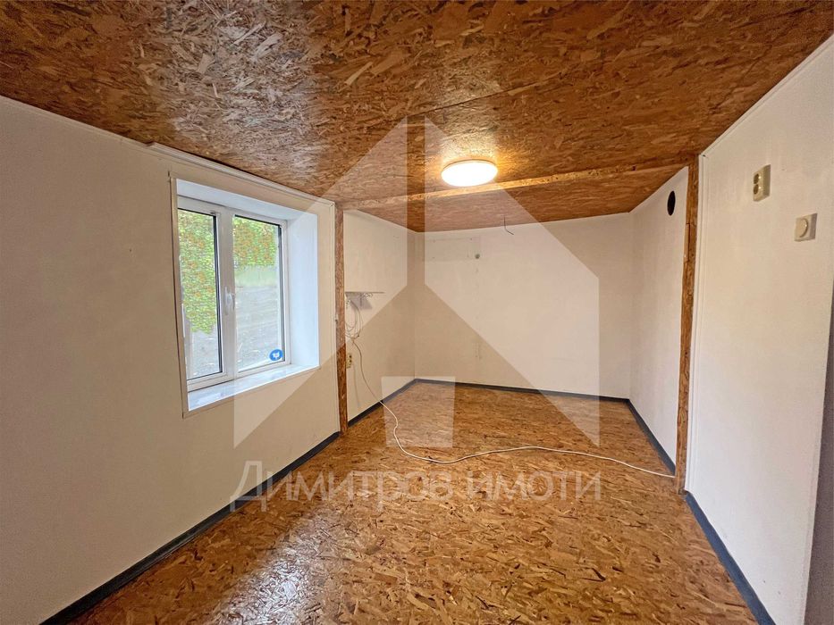 Продава се Къща в Нови пазар - 50 кв.м за 900 €/кв.м - Снимка #11