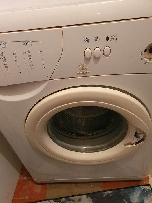 Продам стиральную машину