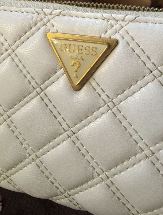 Голямо портмоне guess