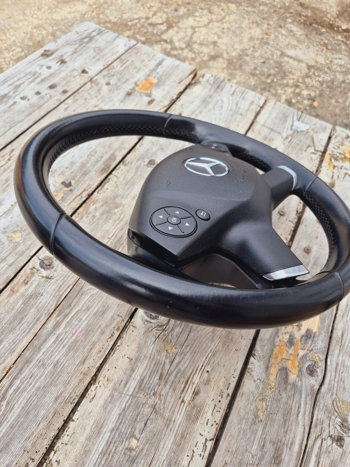 Волан с Airbag за Мерцедес w204