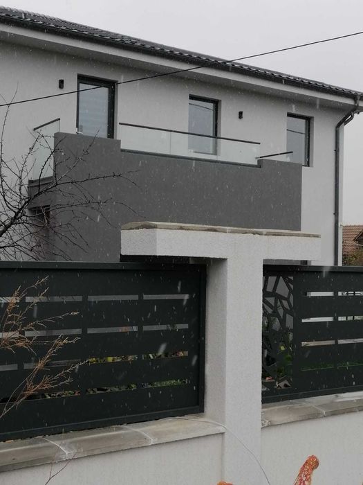 Balustrada de sticla