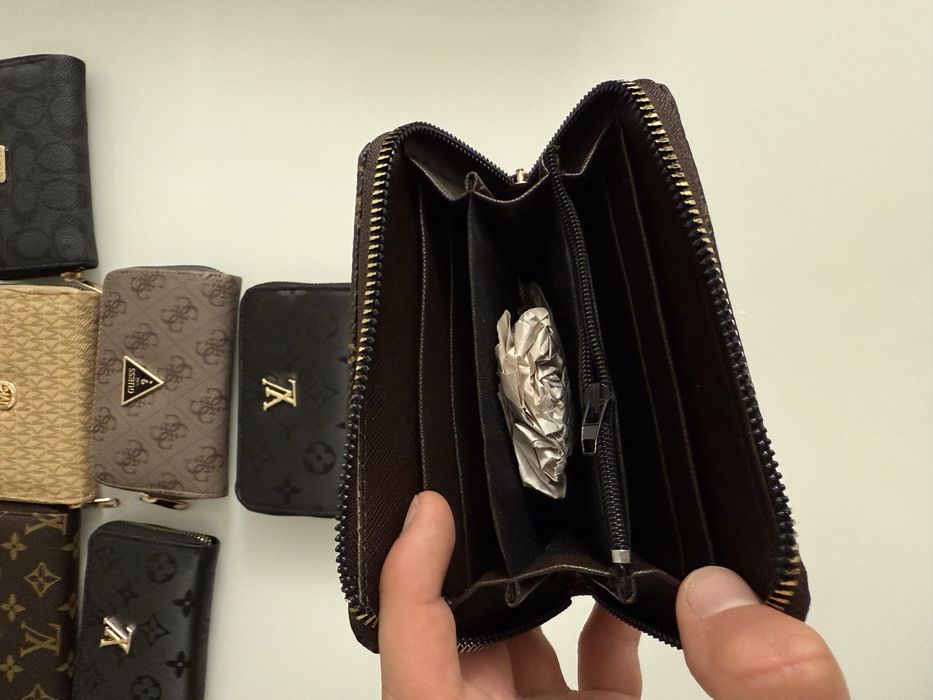 Елегантни портмонета