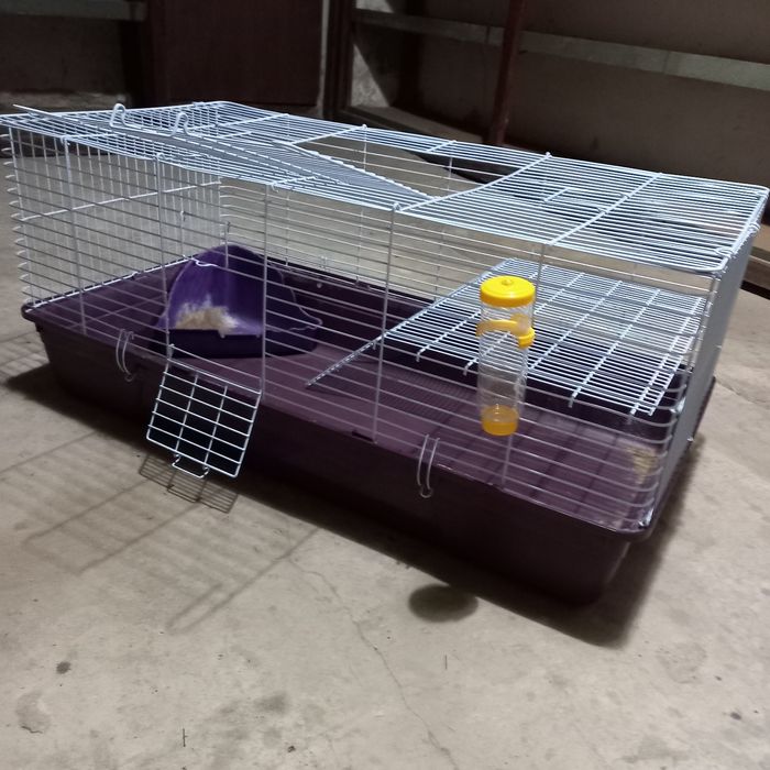 Продам  большую  клетку для  животных