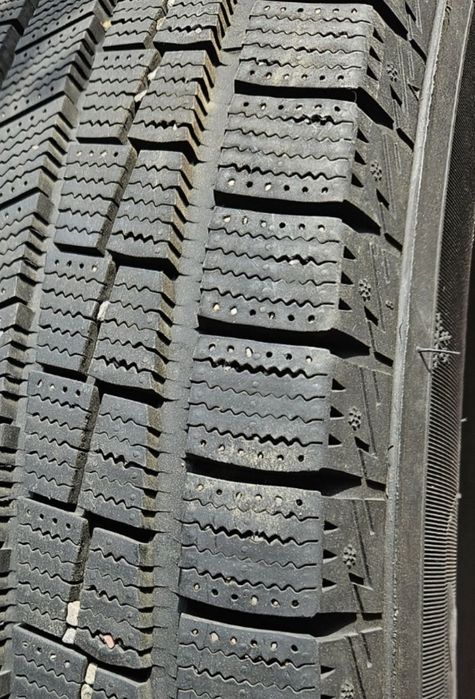 Продам шины б/у 225/70/16