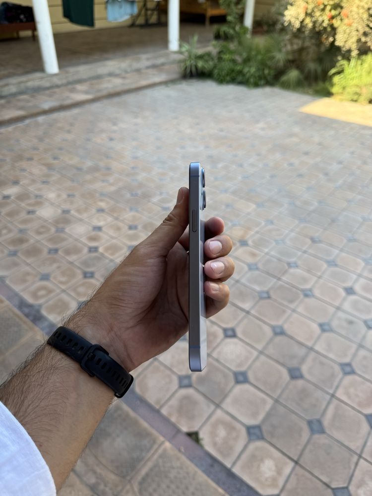 Iphone 14 plus blue