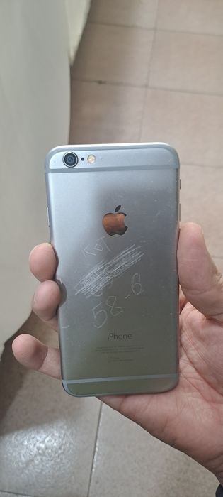 IPhone 6.     64. Yom 100