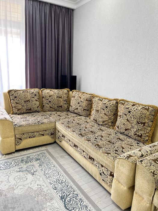 Продается Диван с креслом