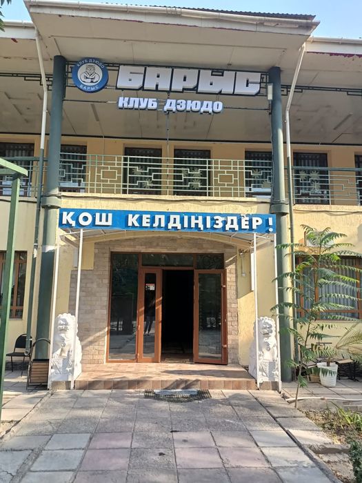 Хостел.  Город Шимкент 67 койка мест  , 7 комнат .  2 комнаты по 4 кро