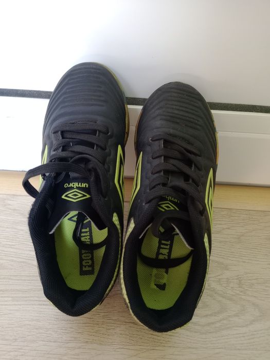 Детски кожени маратонки UMBRO